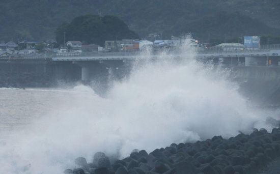 强热带风暴万宜 在日本爱知县登陆|日本|登陆